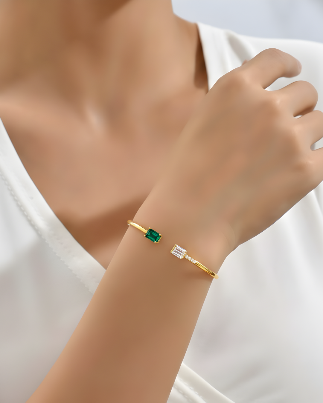 Viraas Emerald Bracelet