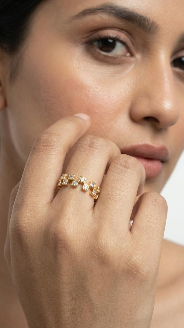 Modern Checkered Golden Ring