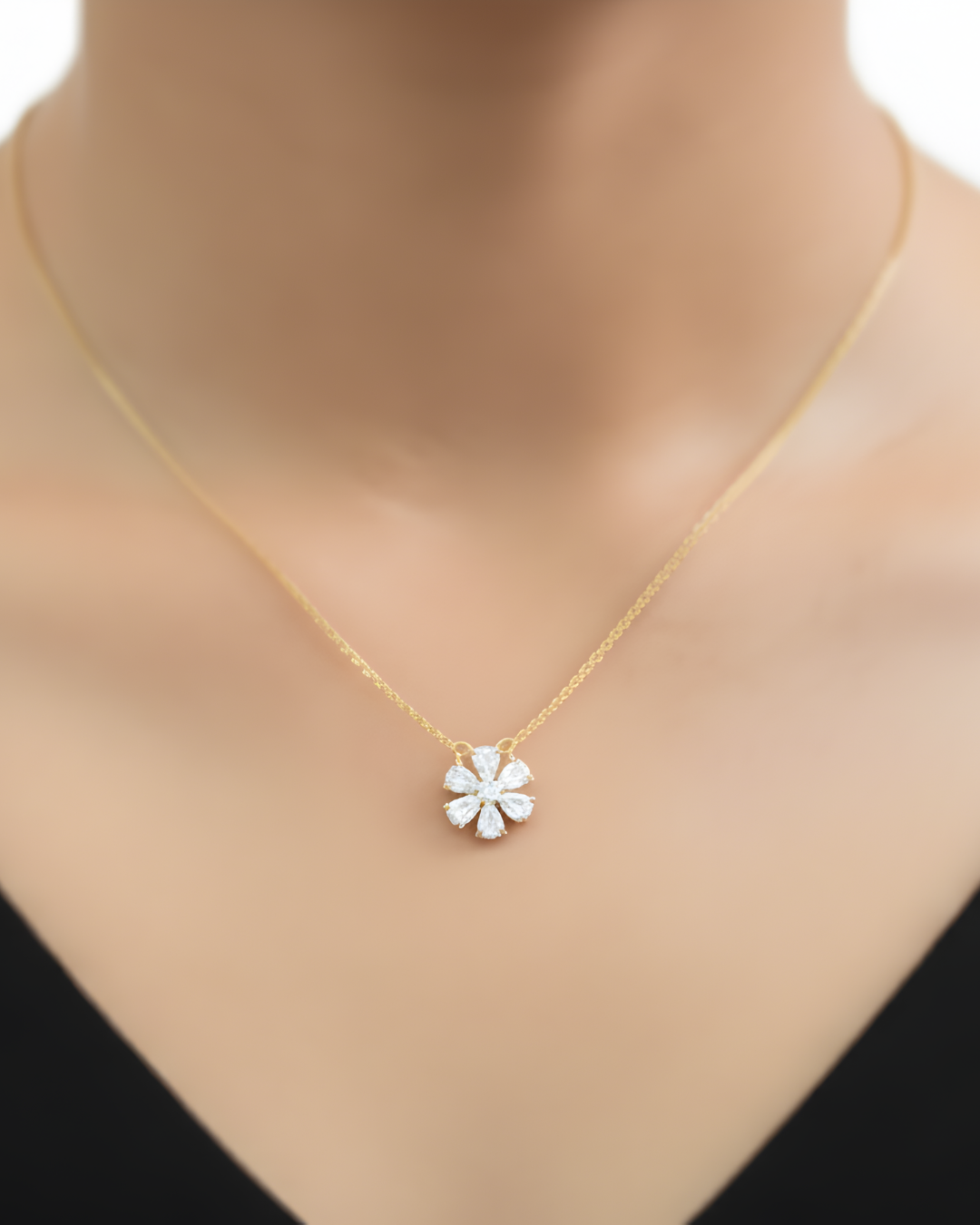 The Flora Pendant Necklace