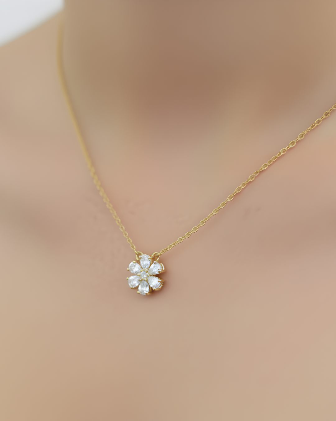 The Flora Pendant Necklace